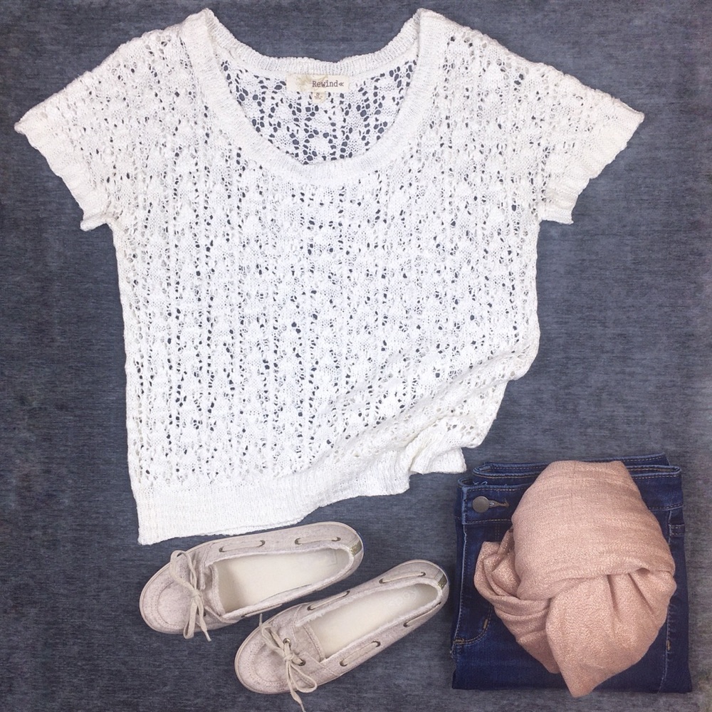 Off White Lacy Cropped Open Knit Top by Rewind -S-